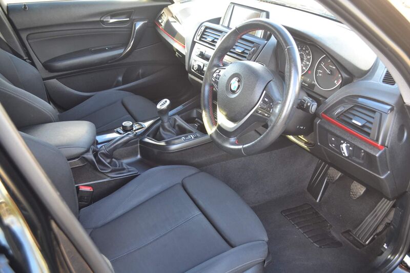 View BMW 1 SERIES 2.0 116d Sport Euro 5 (s/s) 5dr