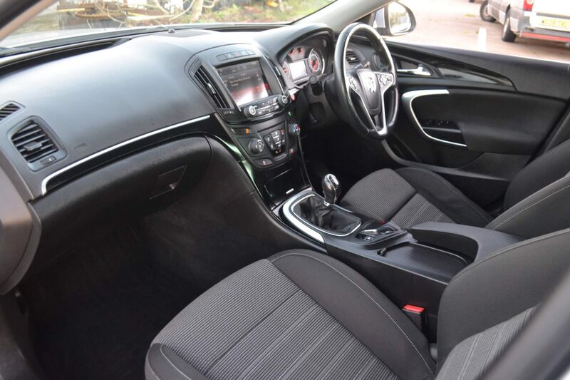 VAUXHALL INSIGNIA