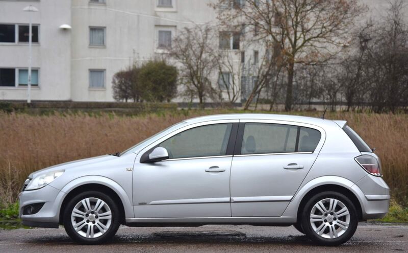 VAUXHALL ASTRA