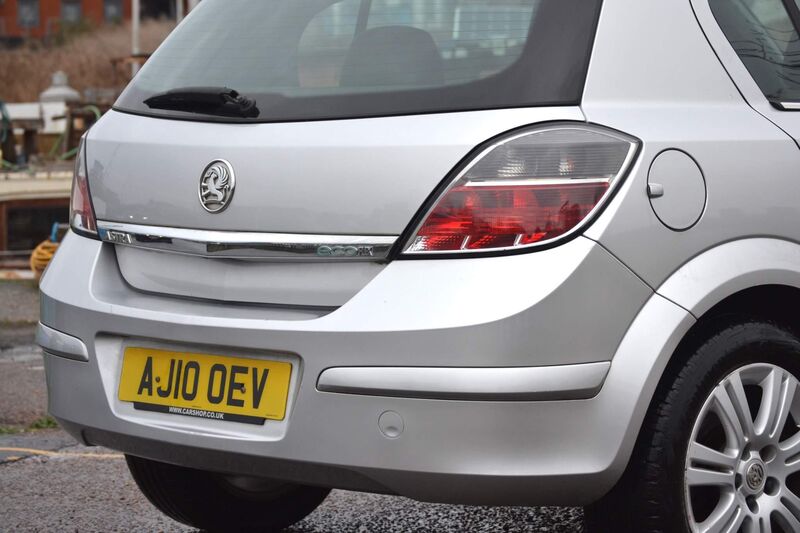 VAUXHALL ASTRA