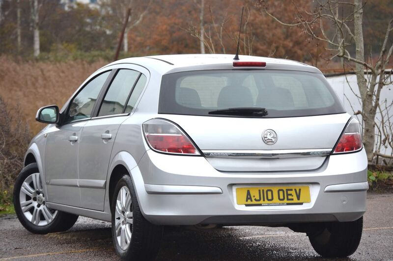 VAUXHALL ASTRA