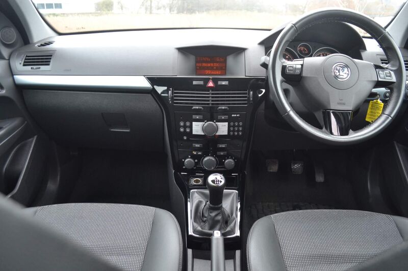 VAUXHALL ASTRA
