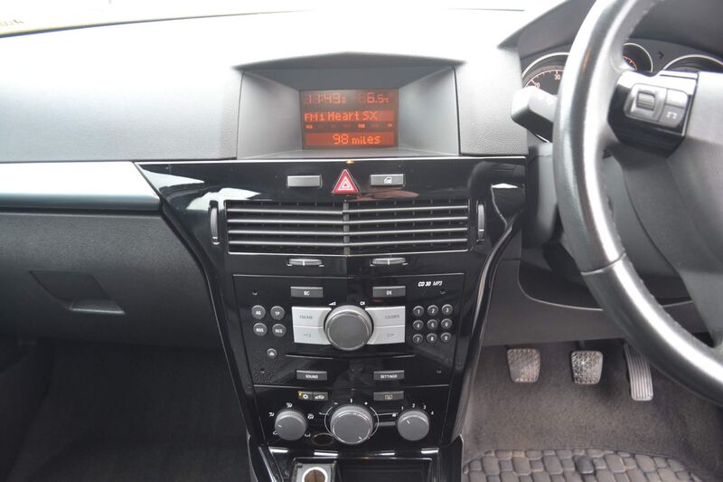 VAUXHALL ASTRA