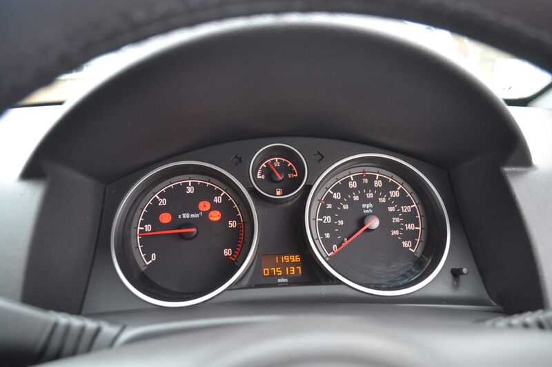 VAUXHALL ASTRA
