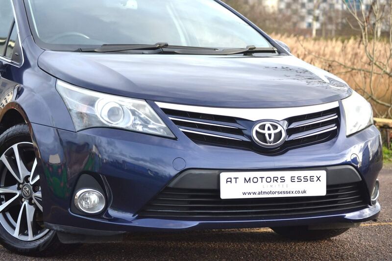 TOYOTA AVENSIS