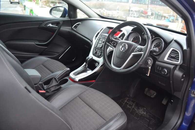 View VAUXHALL ASTRA GTC 2.0 CDTi SRi Auto Euro 5 3dr