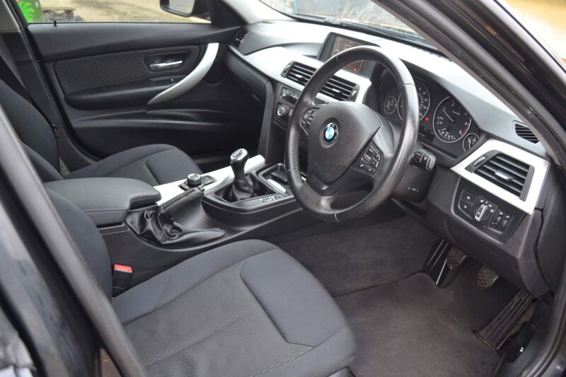 View BMW 3 SERIES 2.0 320d SE Euro 5 (s/s) 4dr