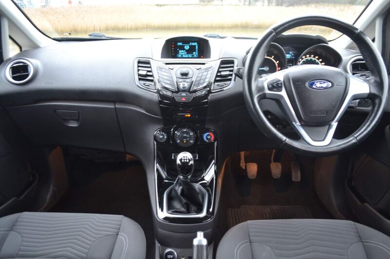 FORD FIESTA