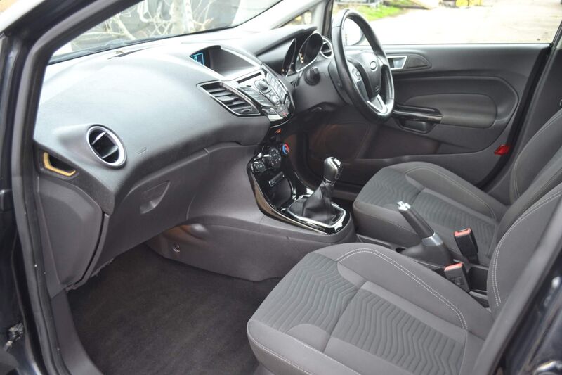 FORD FIESTA