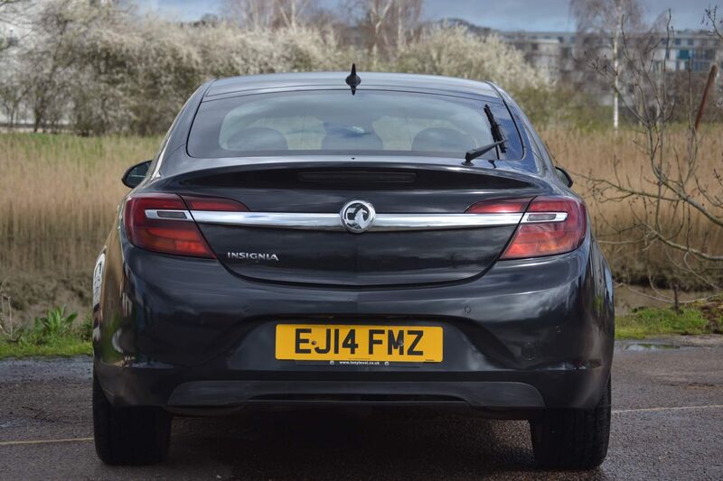 VAUXHALL INSIGNIA