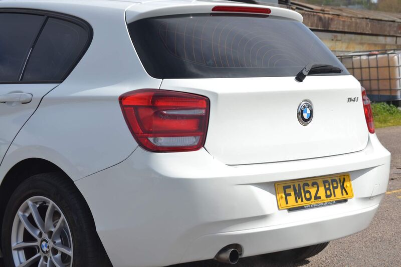 BMW 1 SERIES