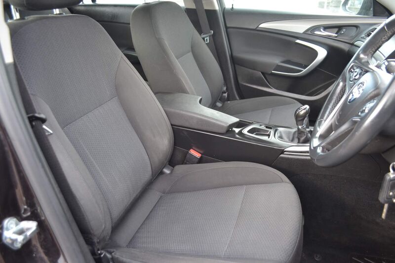 VAUXHALL INSIGNIA