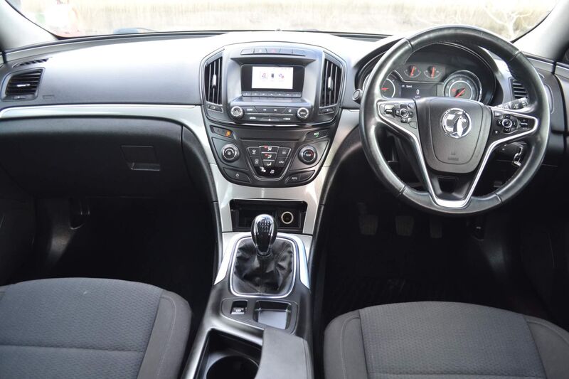 VAUXHALL INSIGNIA