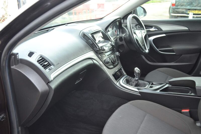 VAUXHALL INSIGNIA