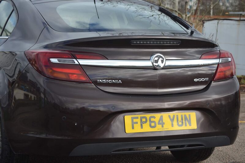 VAUXHALL INSIGNIA
