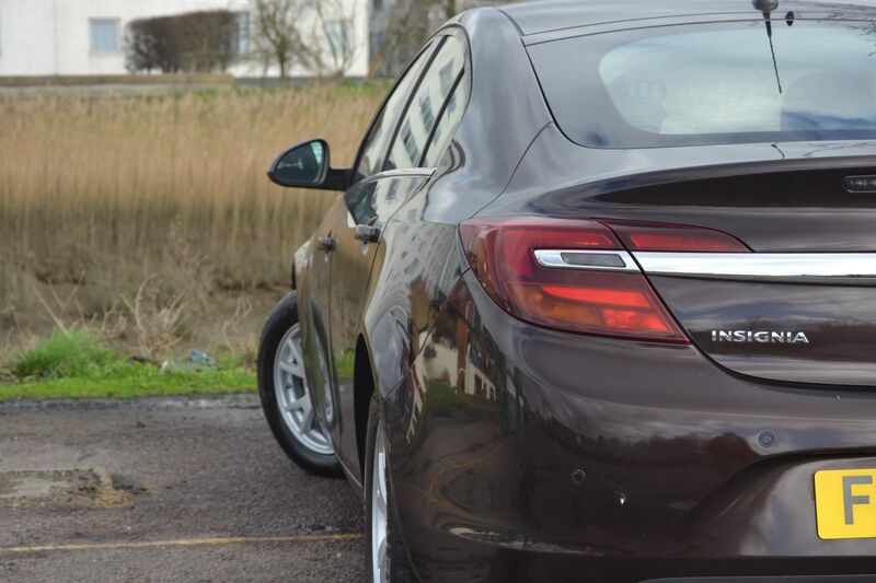 VAUXHALL INSIGNIA
