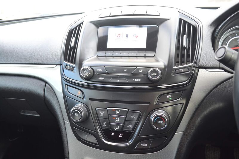 VAUXHALL INSIGNIA