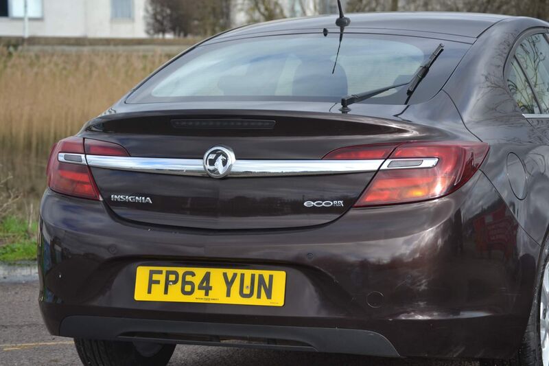 VAUXHALL INSIGNIA