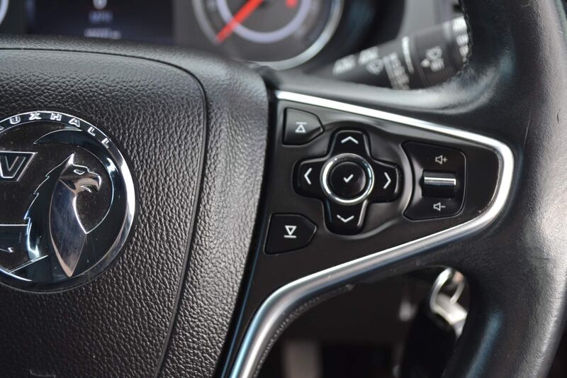 VAUXHALL INSIGNIA