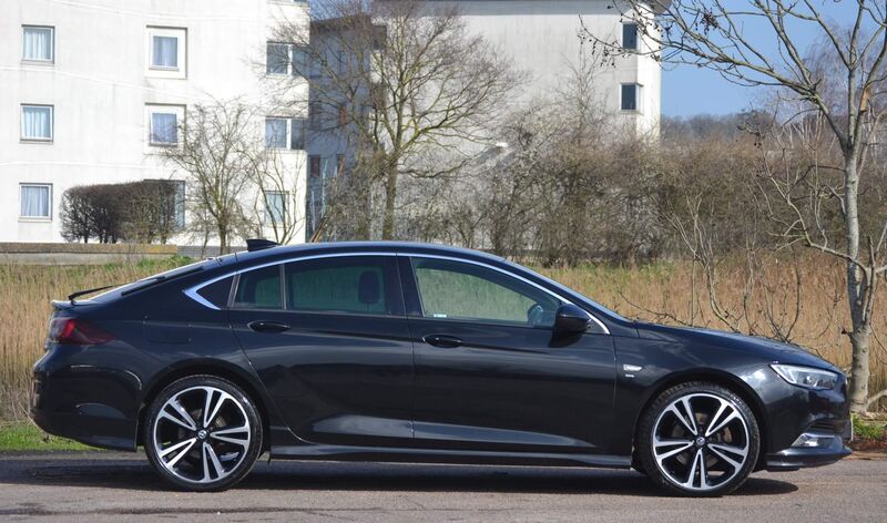 VAUXHALL INSIGNIA