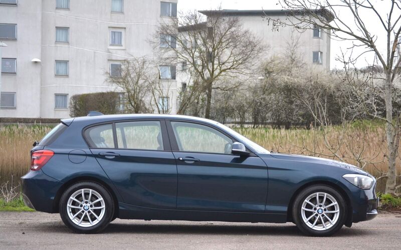 BMW 1 SERIES