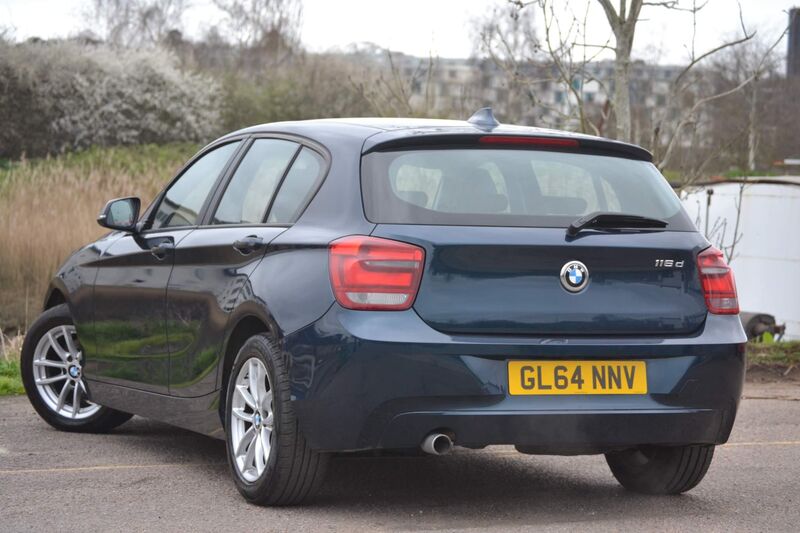 BMW 1 SERIES