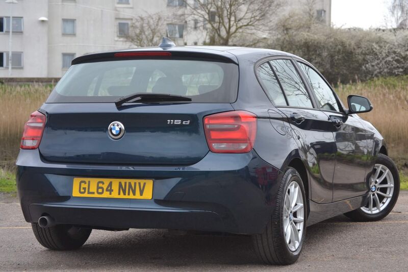 BMW 1 SERIES