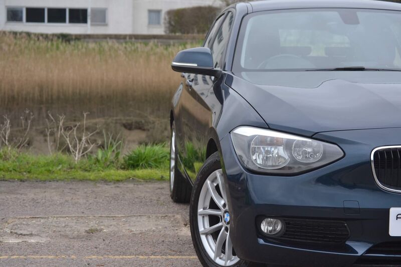 BMW 1 SERIES