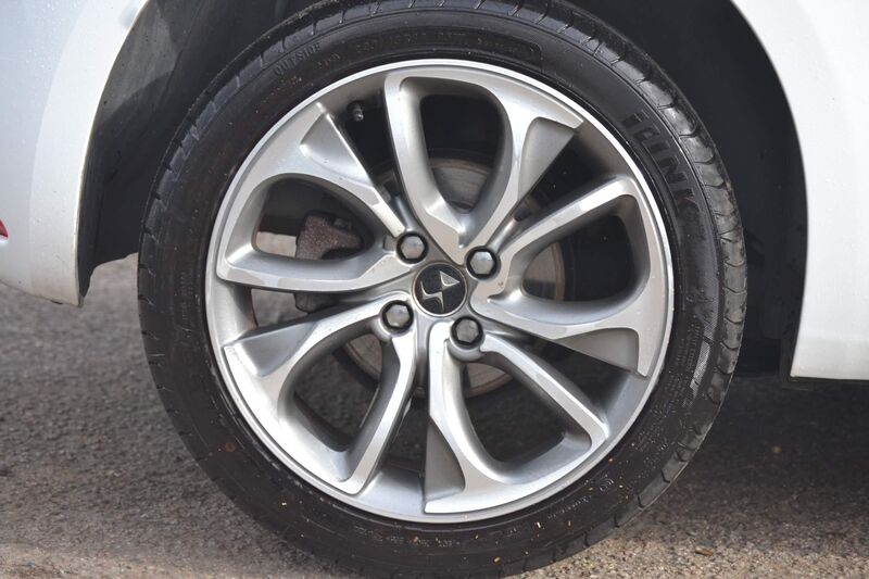 DS AUTOMOBILES DS 4