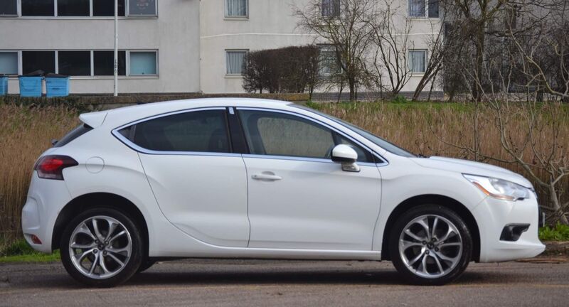 DS AUTOMOBILES DS 4