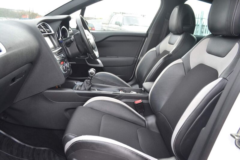 DS AUTOMOBILES DS 4