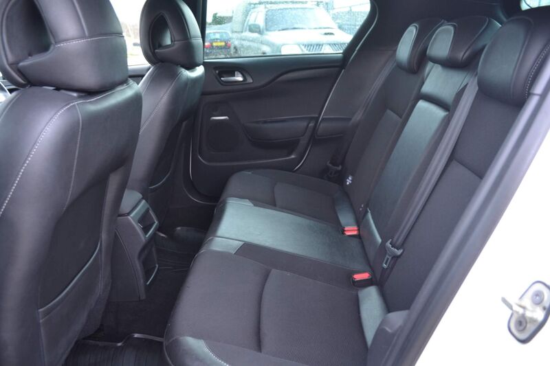 DS AUTOMOBILES DS 4