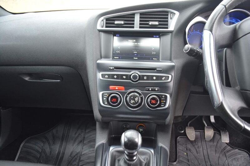 DS AUTOMOBILES DS 4