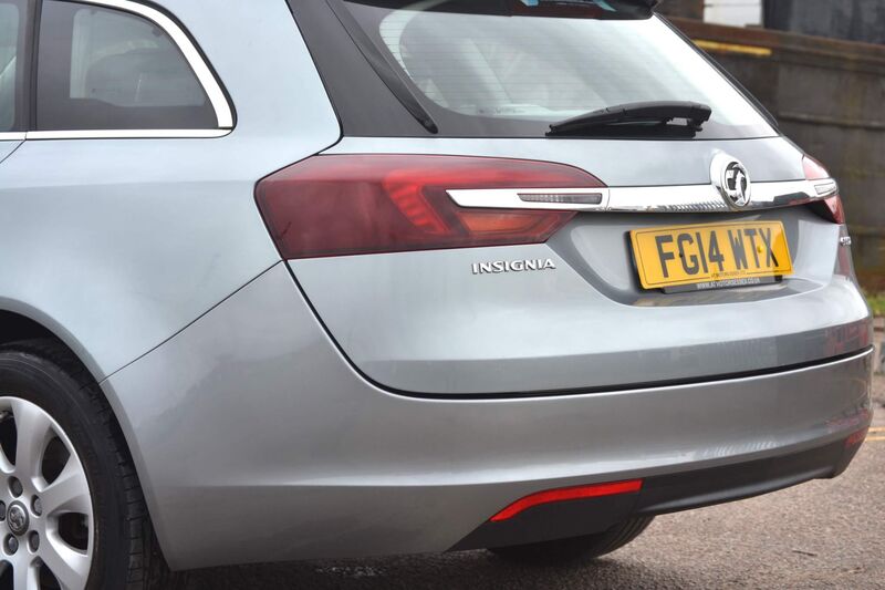 VAUXHALL INSIGNIA