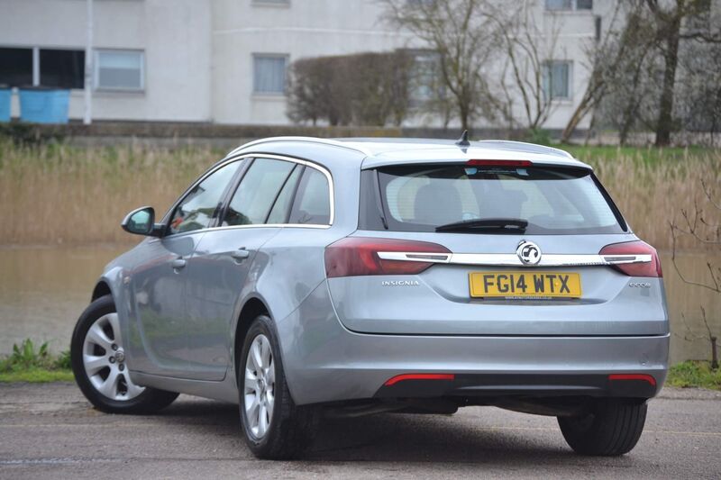 VAUXHALL INSIGNIA