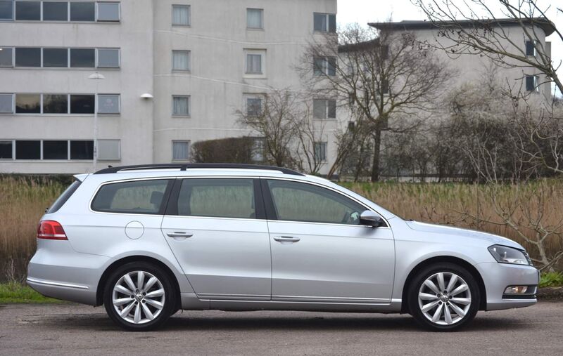 VOLKSWAGEN PASSAT