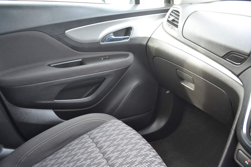 VAUXHALL MOKKA