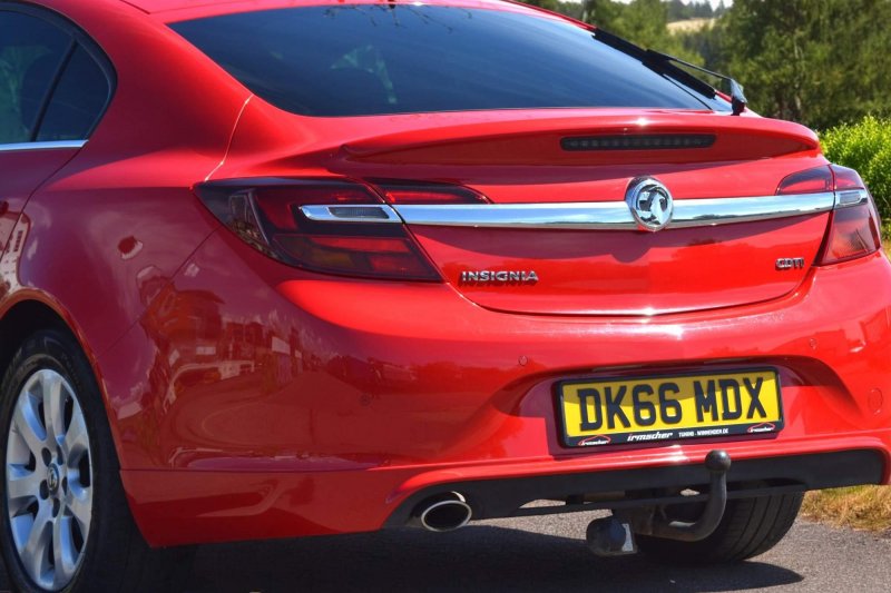 VAUXHALL INSIGNIA