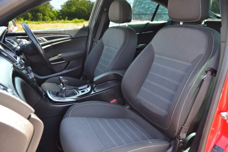VAUXHALL INSIGNIA