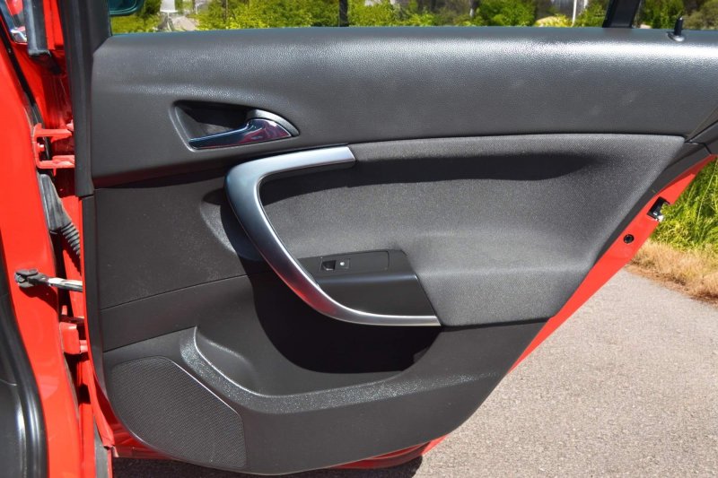 VAUXHALL INSIGNIA
