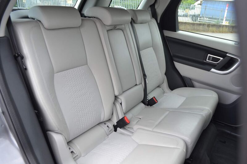 LAND ROVER DISCOVERY SPORT