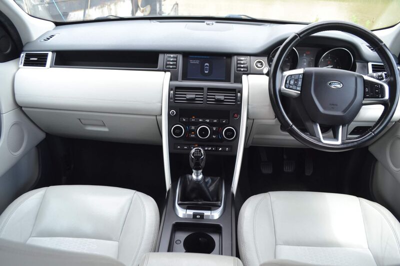 LAND ROVER DISCOVERY SPORT