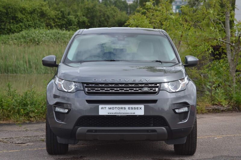View LAND ROVER DISCOVERY SPORT 2.0 TD4 SE Tech 4WD Euro 6 (s/s) 5dr (5 Seat)