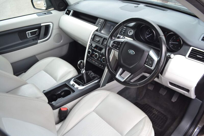 LAND ROVER DISCOVERY SPORT