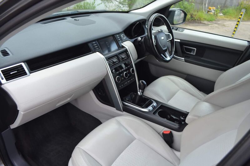 LAND ROVER DISCOVERY SPORT