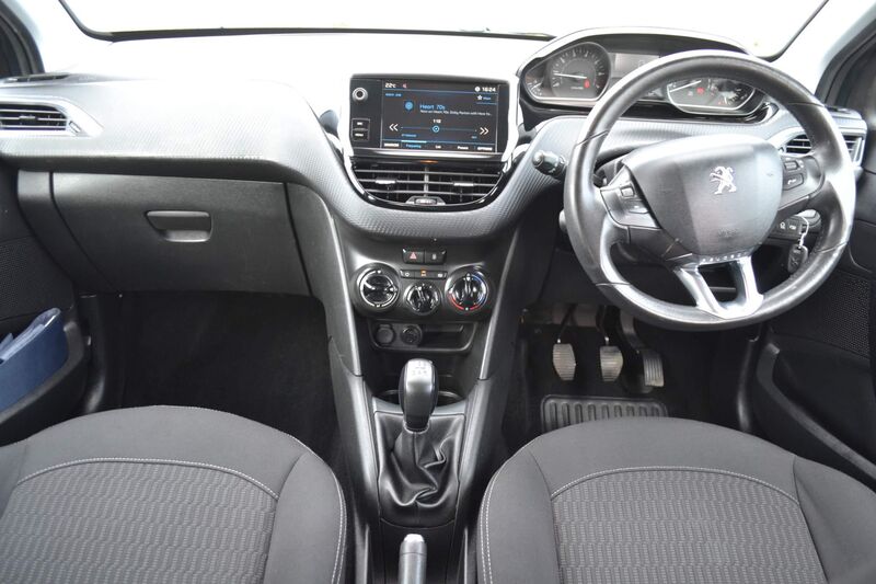 View PEUGEOT 208 1.2 PureTech Active Euro 6 5dr