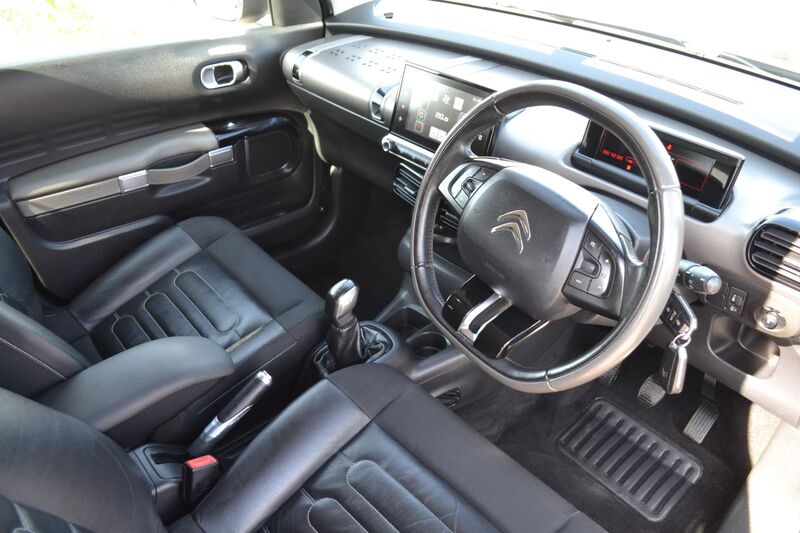View CITROEN C4 CACTUS 1.2 PureTech Flair Euro 6 (s/s) 5dr