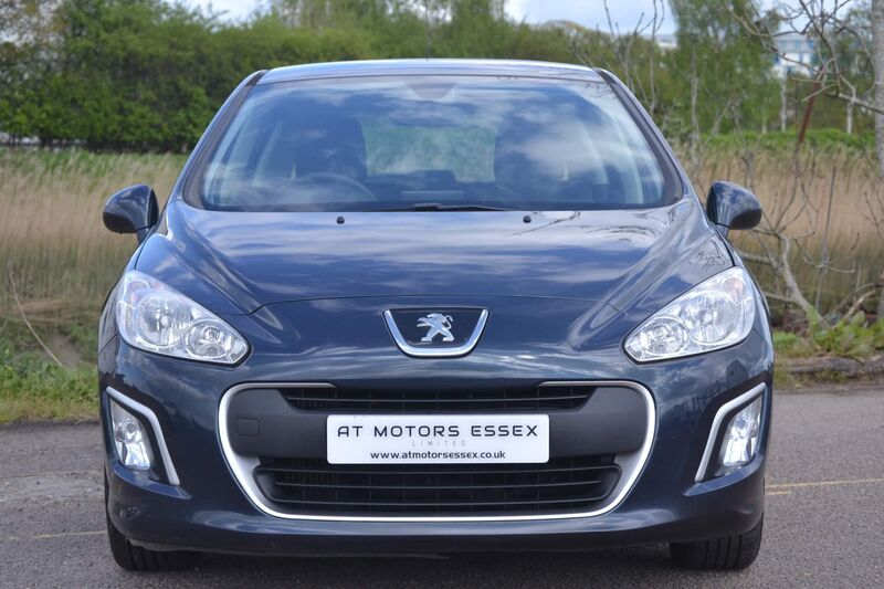 View PEUGEOT 308 1.6 HDi SR Euro 5 5dr