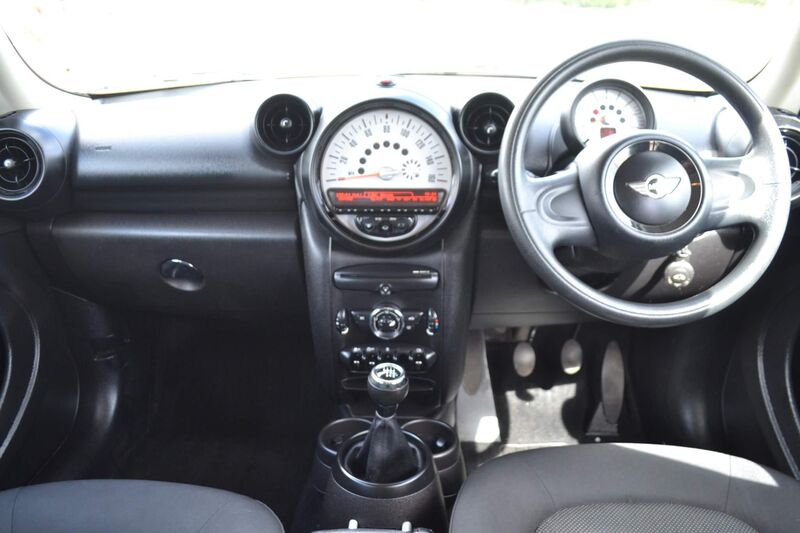 View MINI COUNTRYMAN 1.6 Cooper Euro 6 (s/s) 5dr
