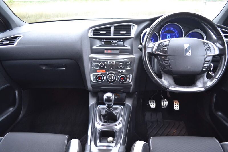 View CITROEN DS4 1.6 HDi DStyle Euro 5 5dr